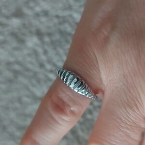 Croissant pinky ring size 5